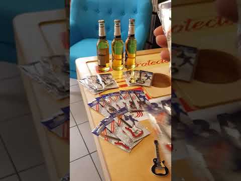 Flaschenöffner Gitarre Classic bordeaux