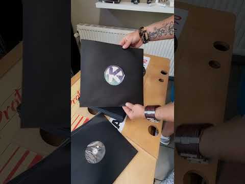 LP inner covers black
