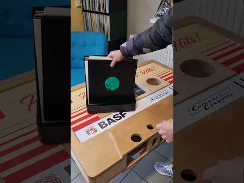 Schallplattenständer aus Metall